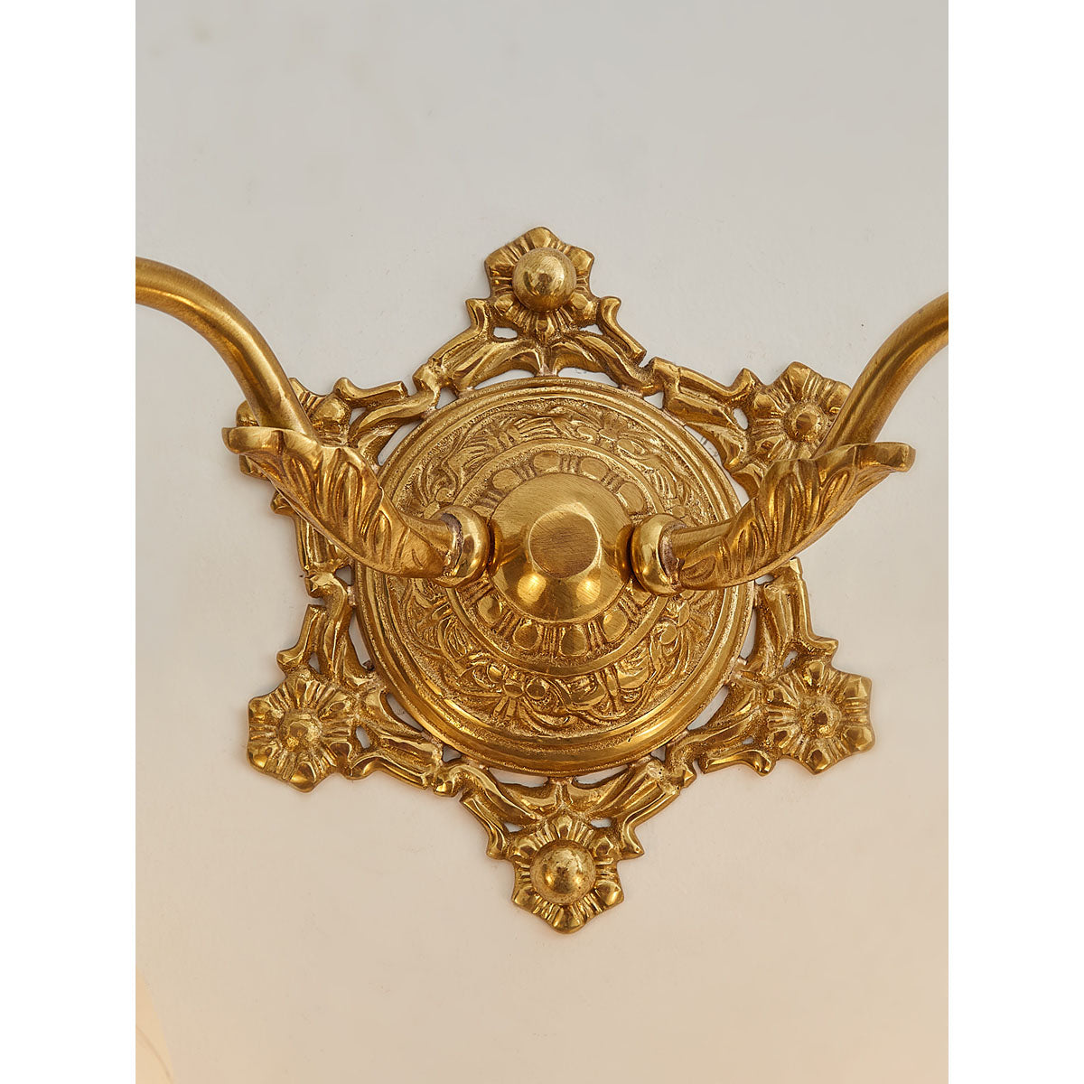 Solange Classic Wall Lamp