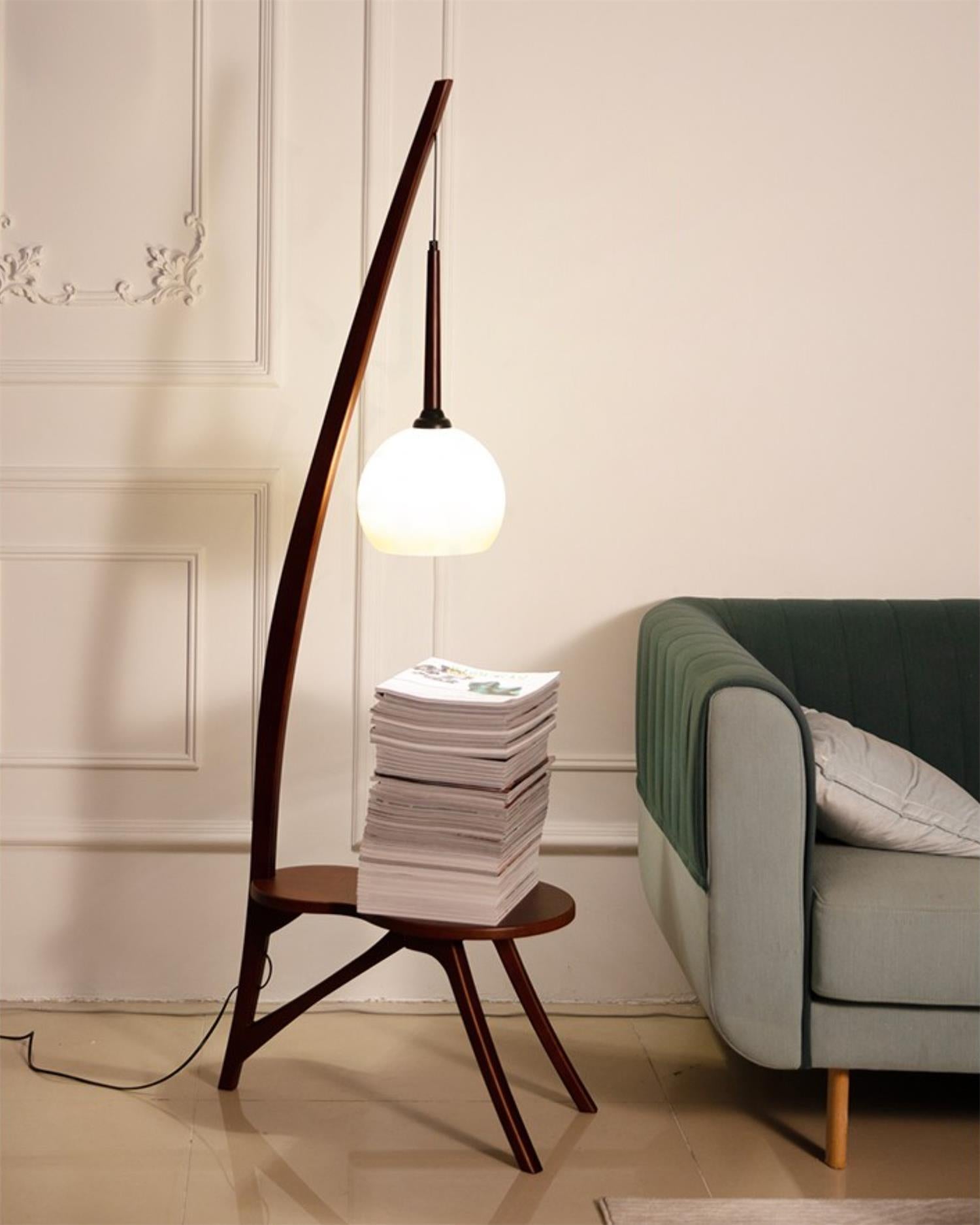 Lampadaire de rangement pour table basse en bois massif