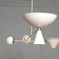 Bild in Galerie-Betrachter laden, Stathis Chandelier
