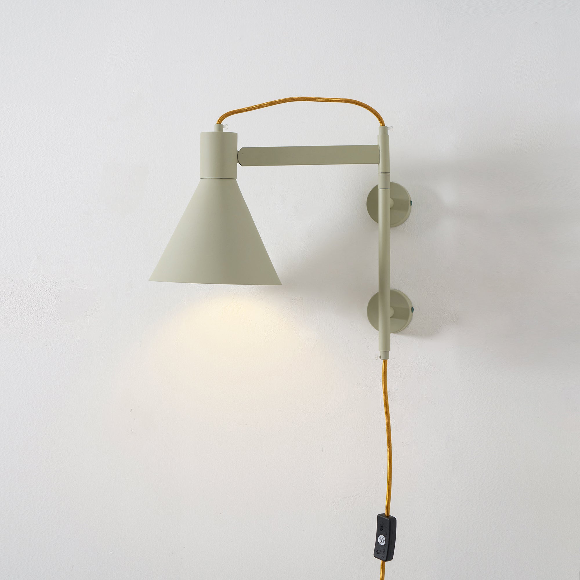 Studio Plug-In Wall Lamp
