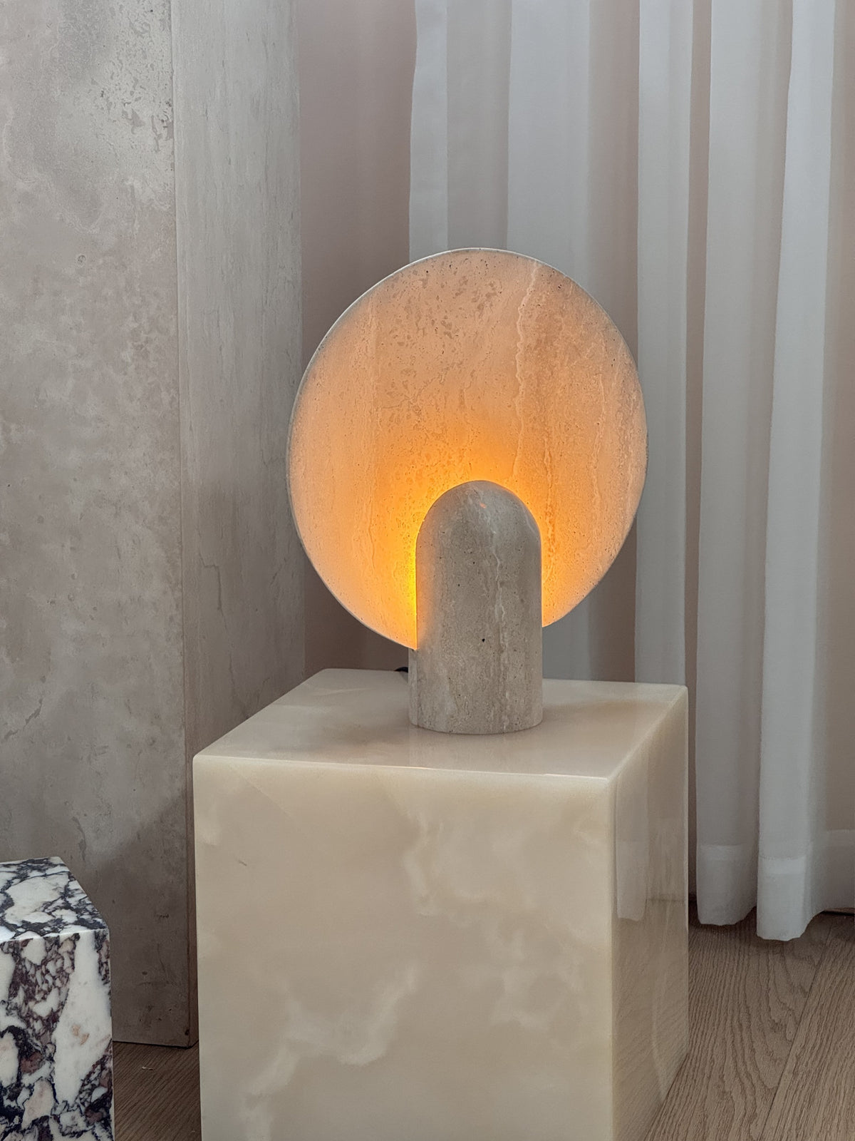 Surface Table Lamp – Radilum
