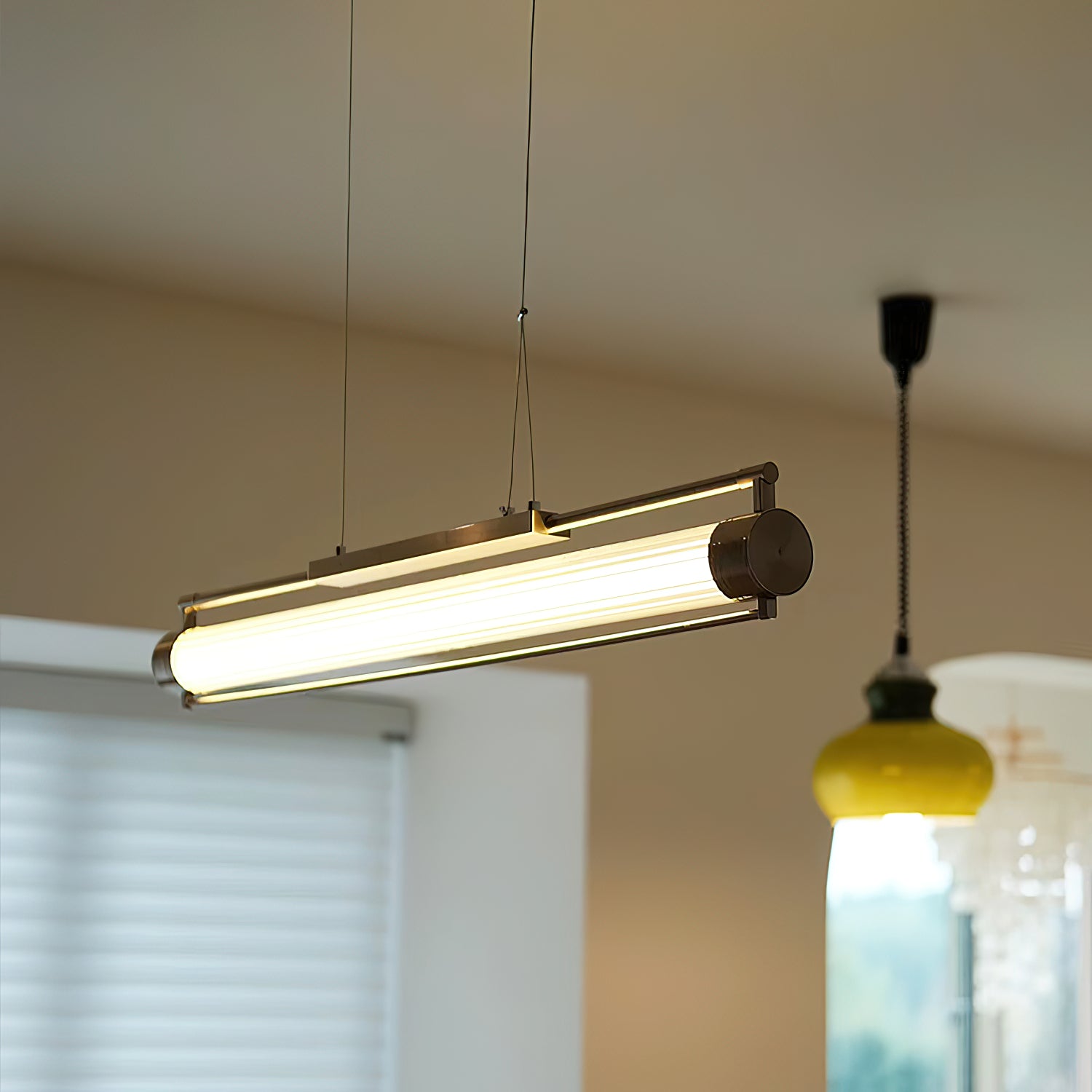 Tamar Wand Pendnat Lamp