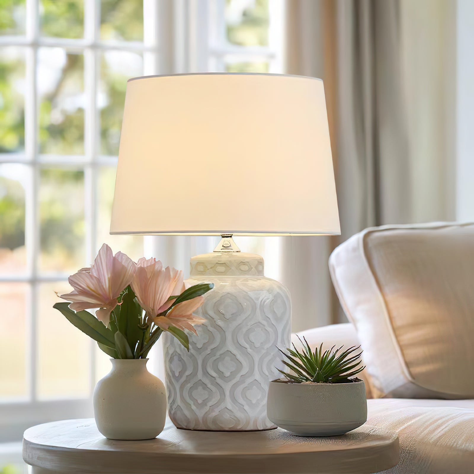 Textured Jar Table Lamp