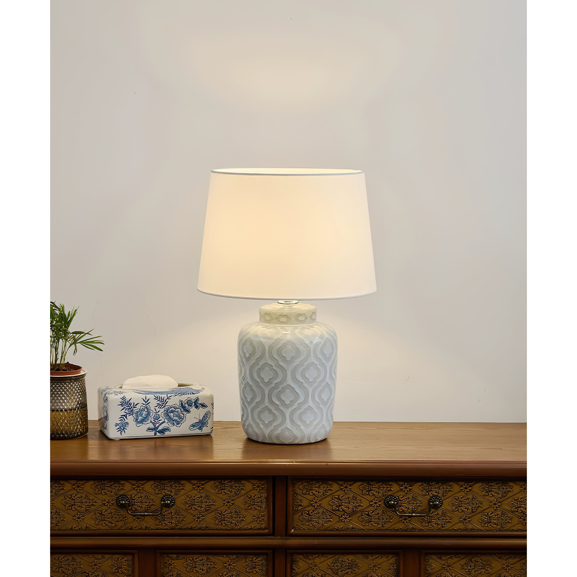 Textured Jar Table Lamp