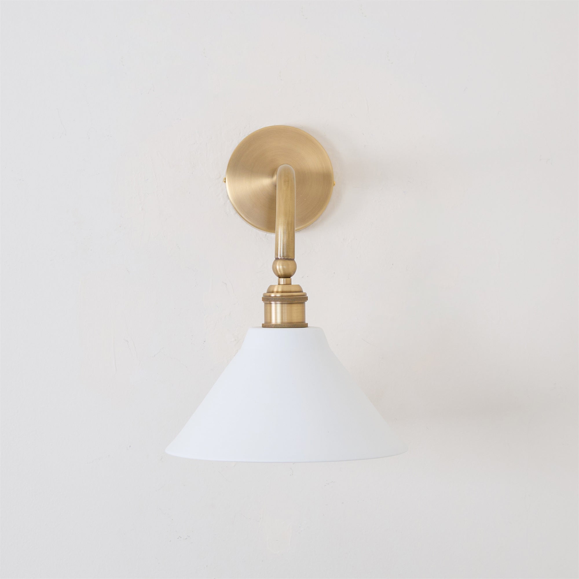 Thetford Wall Lamp