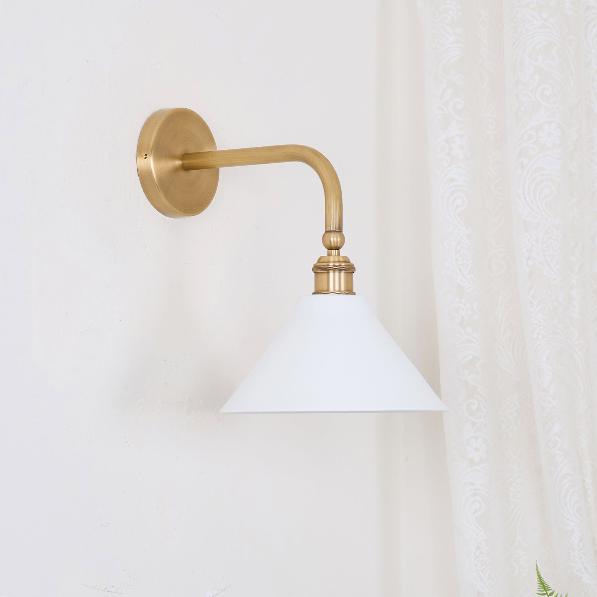 Thetford Wall Lamp