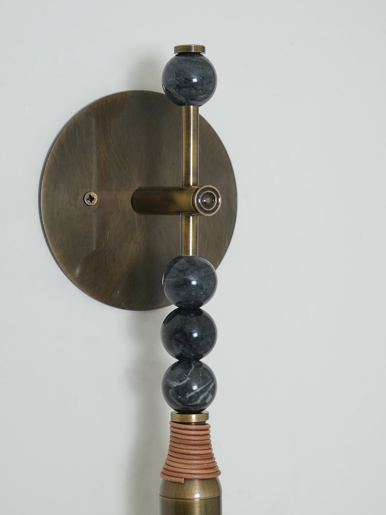 Toam Wall Lamp