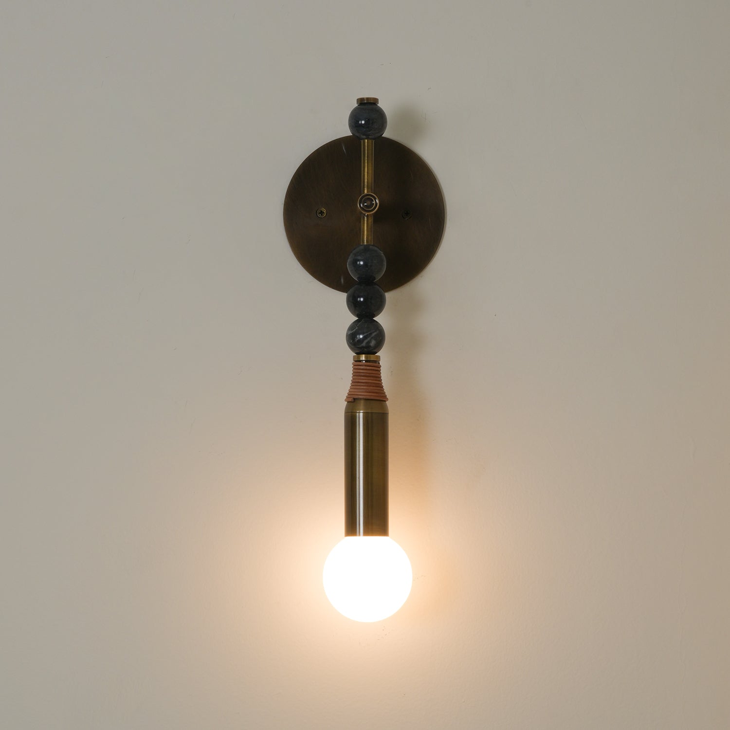 Toam Wall Lamp