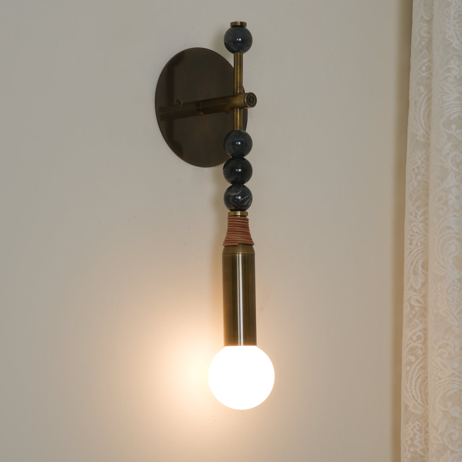 Toam Wall Lamp