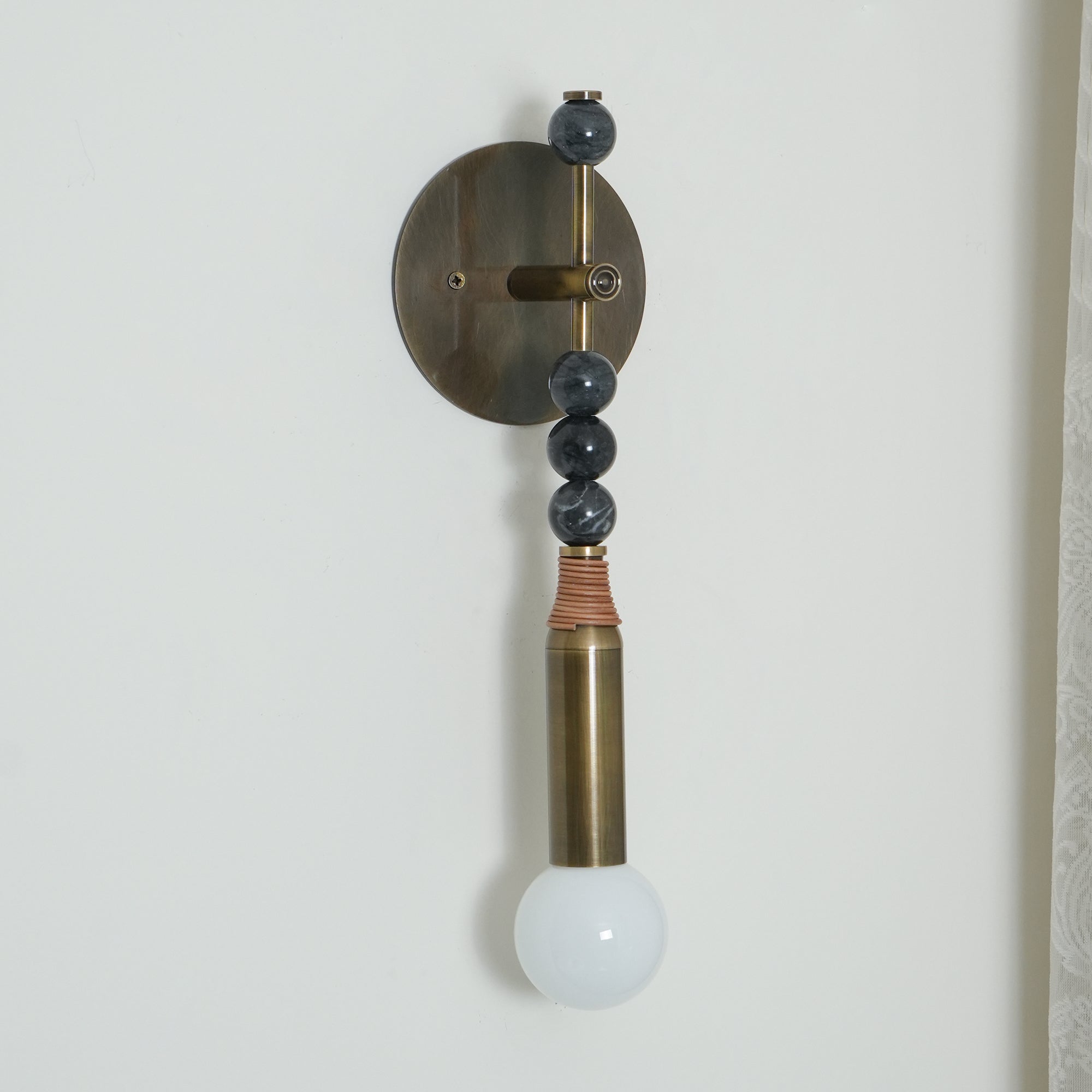 Toam Wall Lamp