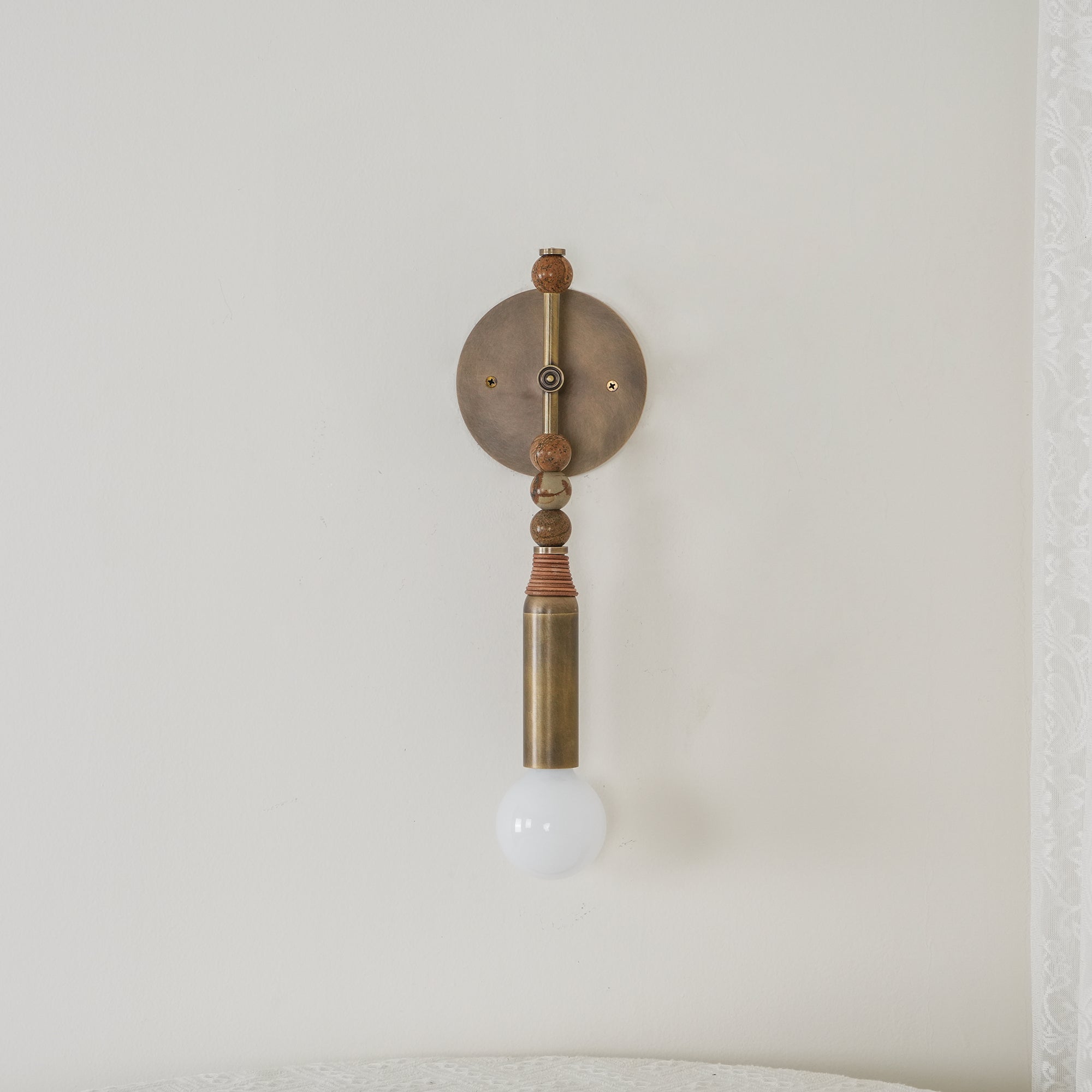 Toam Wall Lamp