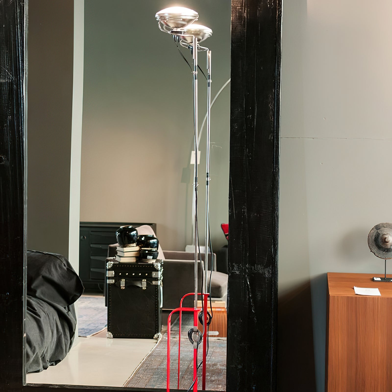 Toio Floor Lamp