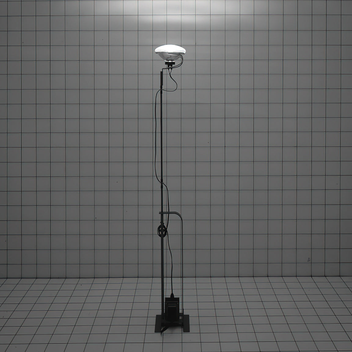 Toio Floor Lamp