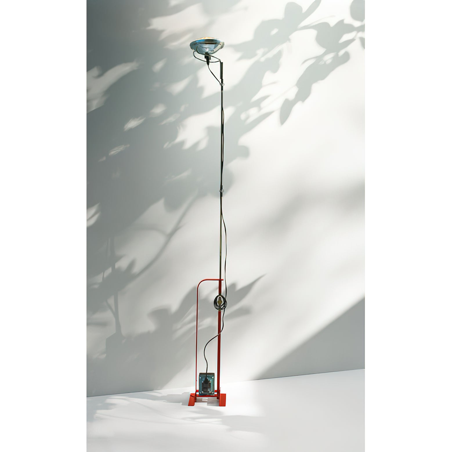 Toio Floor Lamp