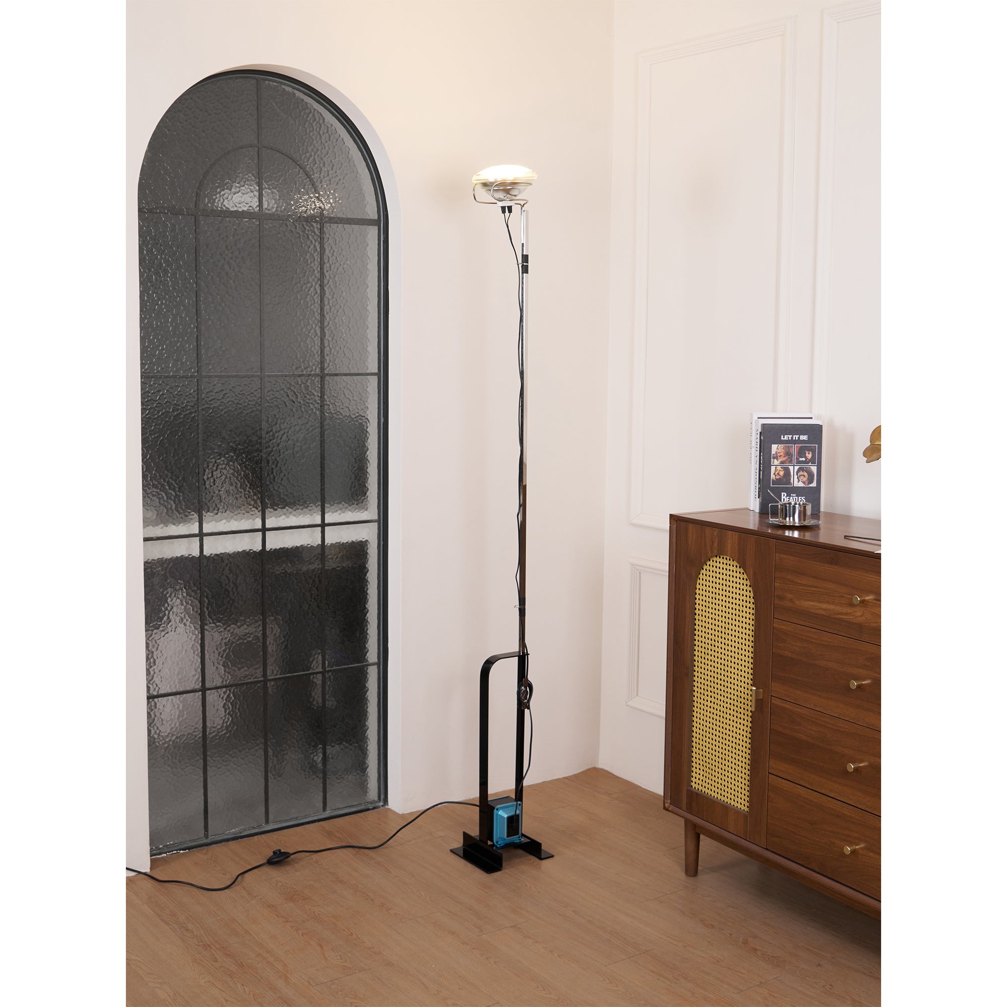 Toio Floor Lamp