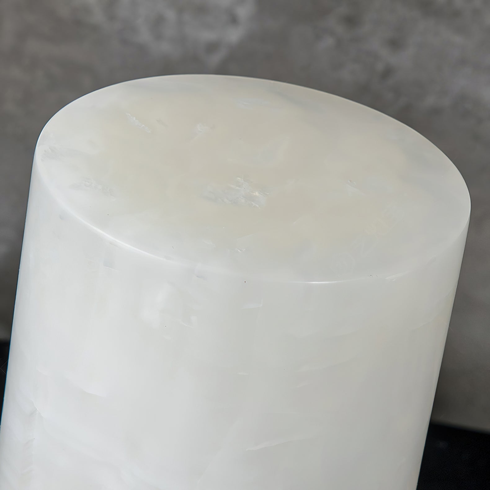 Totem Alabaster Table Lamp (built-in battery)