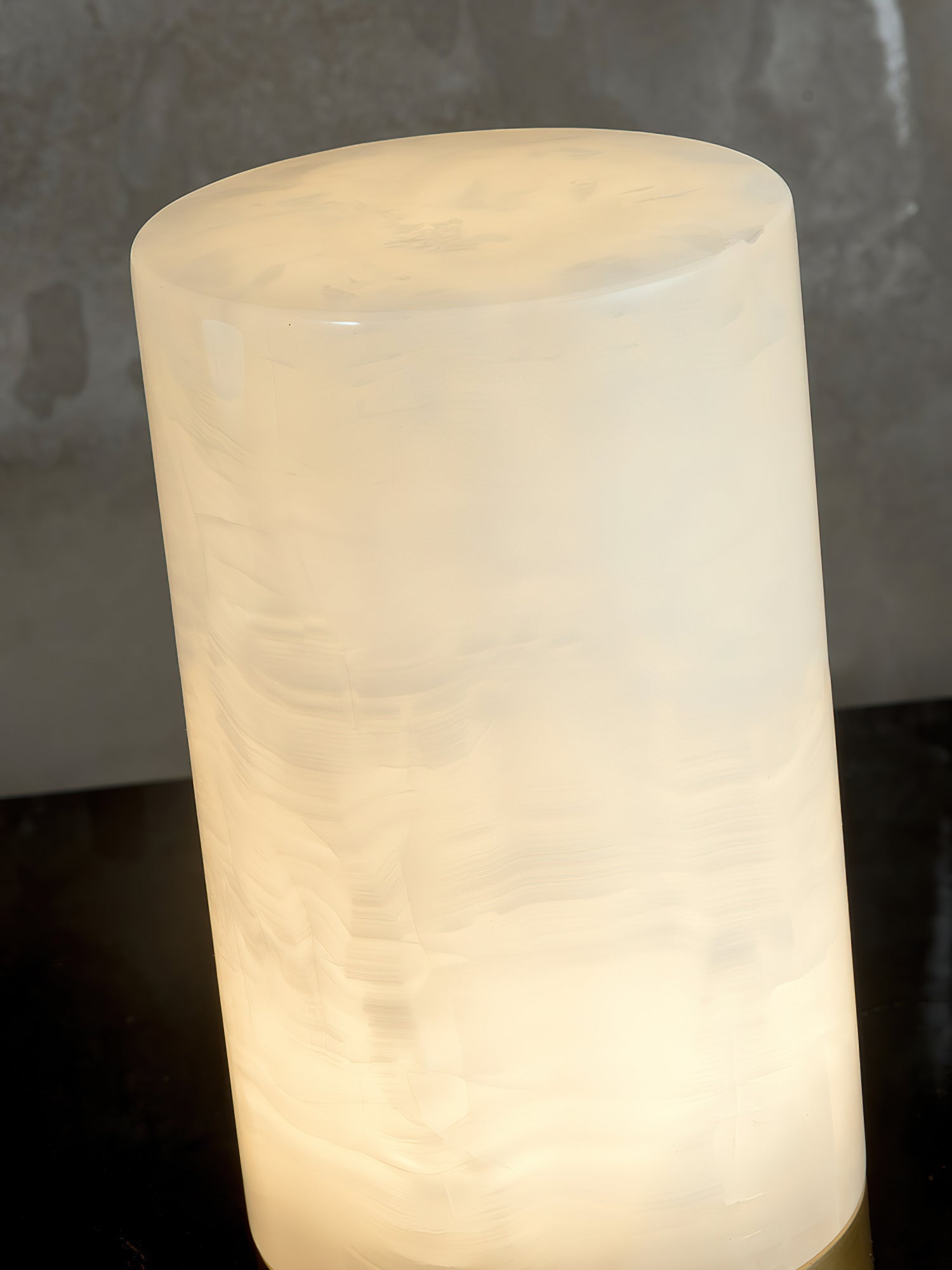 Totem Alabaster Table Lamp (built-in battery)