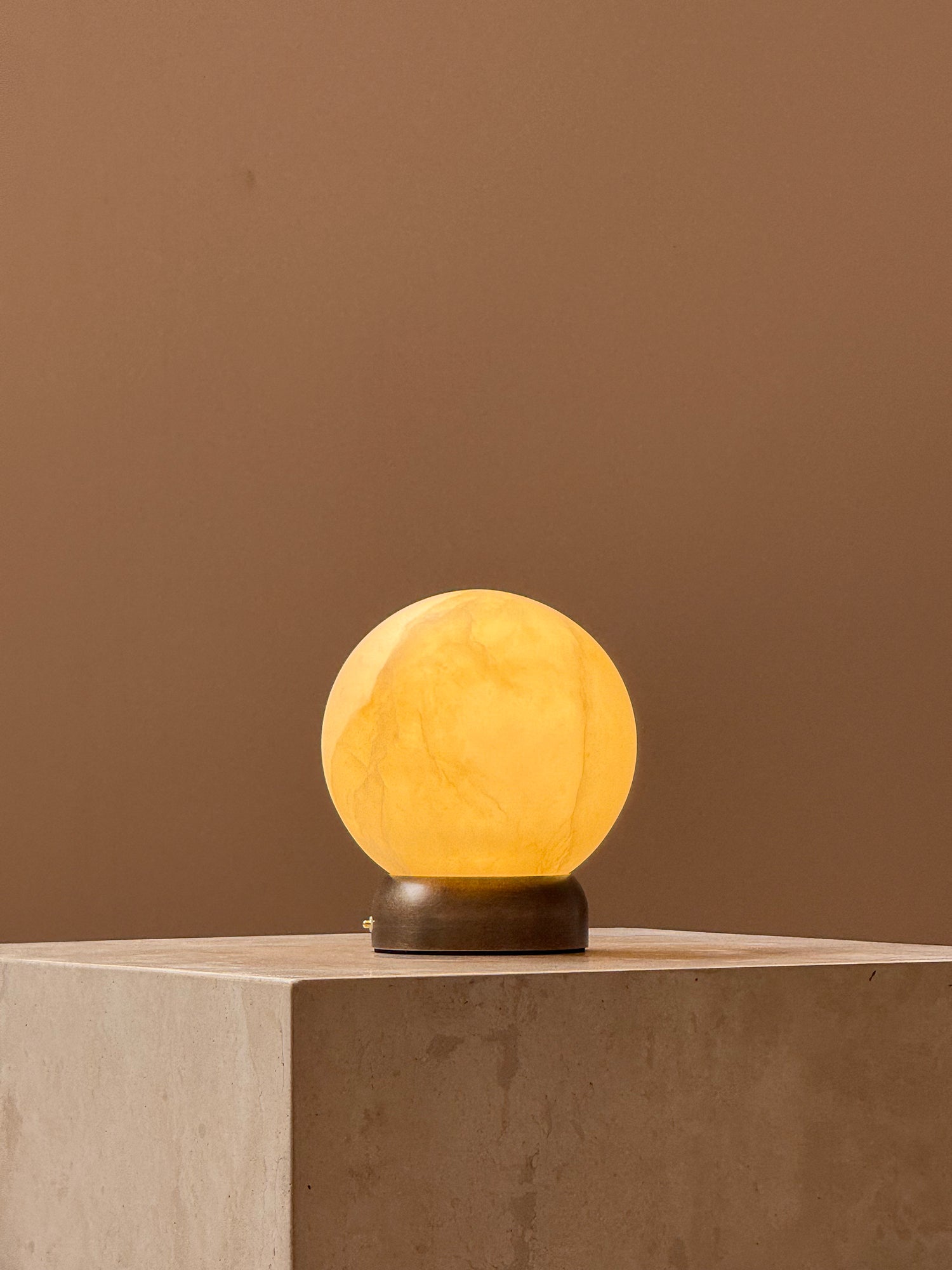 Trevi Table Lamp (Built-in Battery)