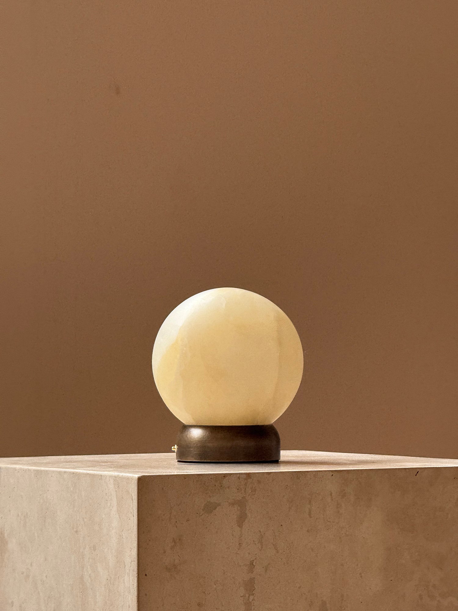 Trevi Table Lamp (Built-in Battery)