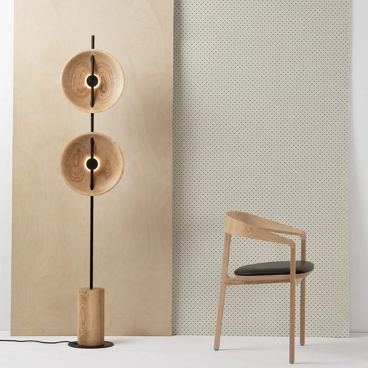 Twin Disc Wood Floor Lamp – detail 9