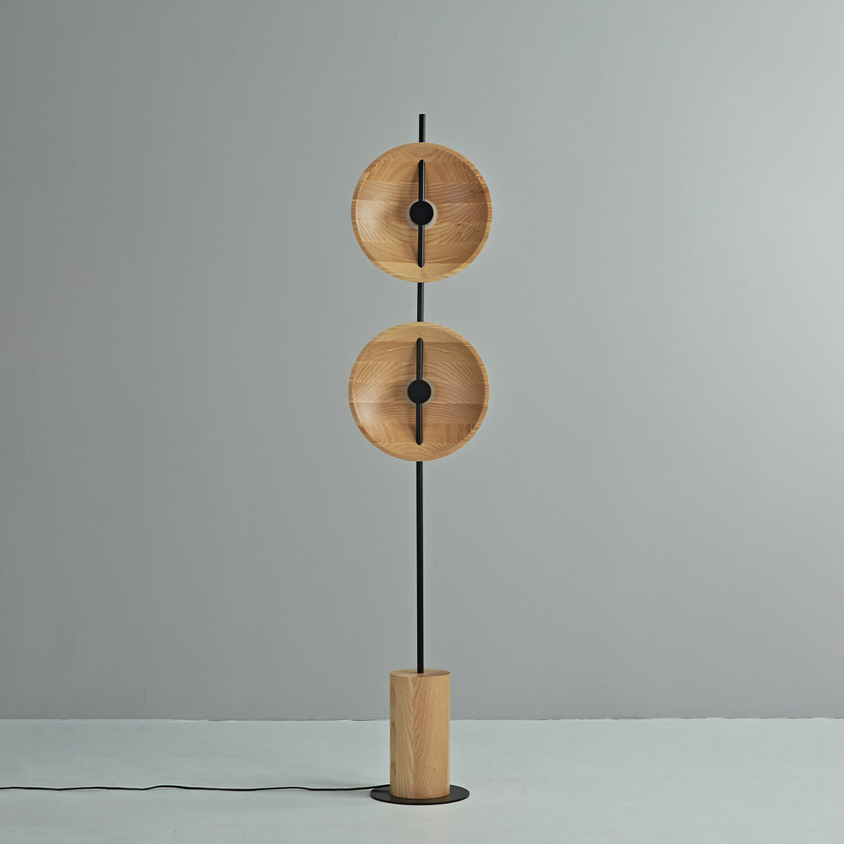 Twin Disc Wood Floor Lamp – detail 24