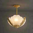 Charger l'image dans la visionneuse de la galerie, Luminaire plafond Velmira Shell
