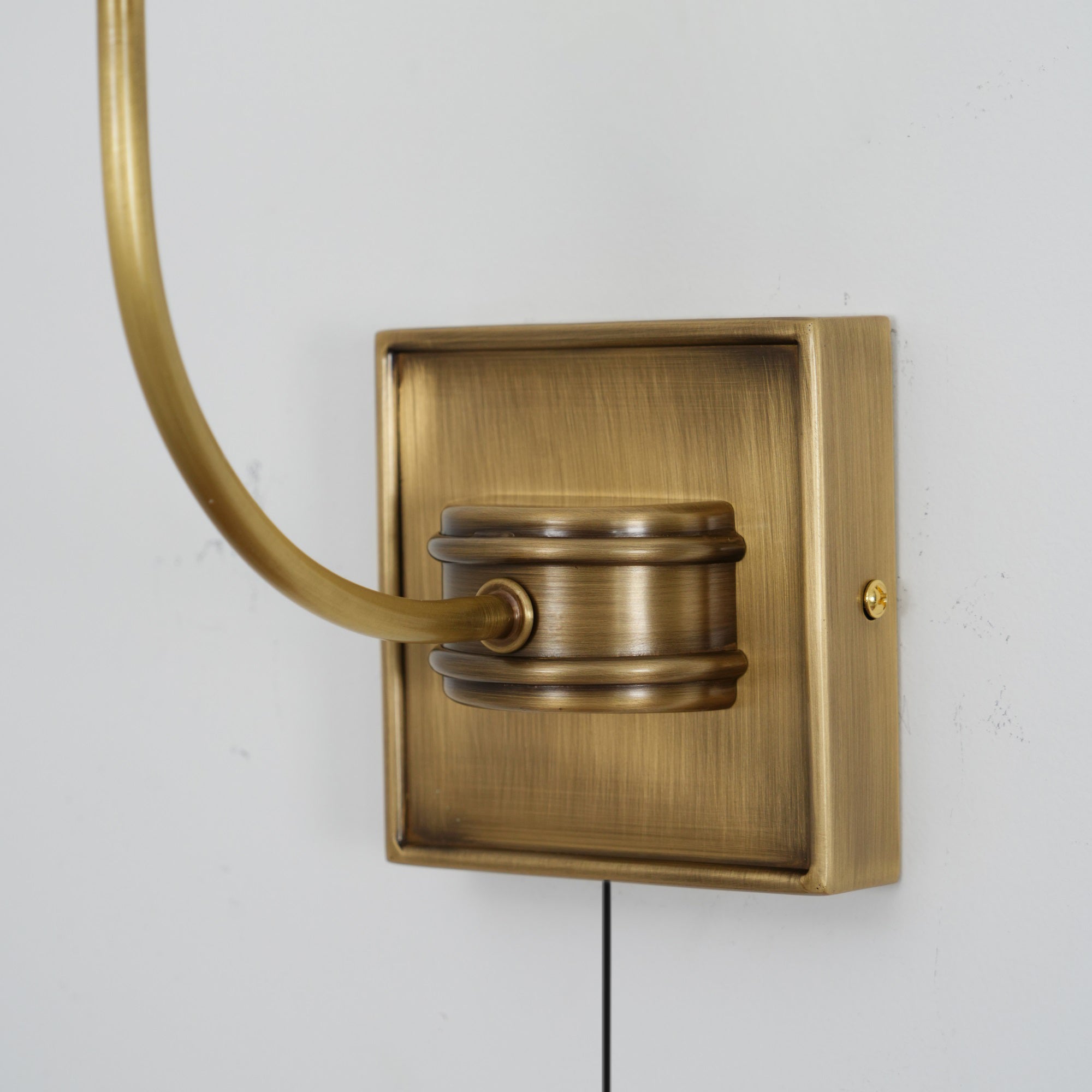 Vendome Plug-in Sconce