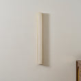 Laad afbeelding in galerij, Vertical Alabaster Roller Wandlamp

