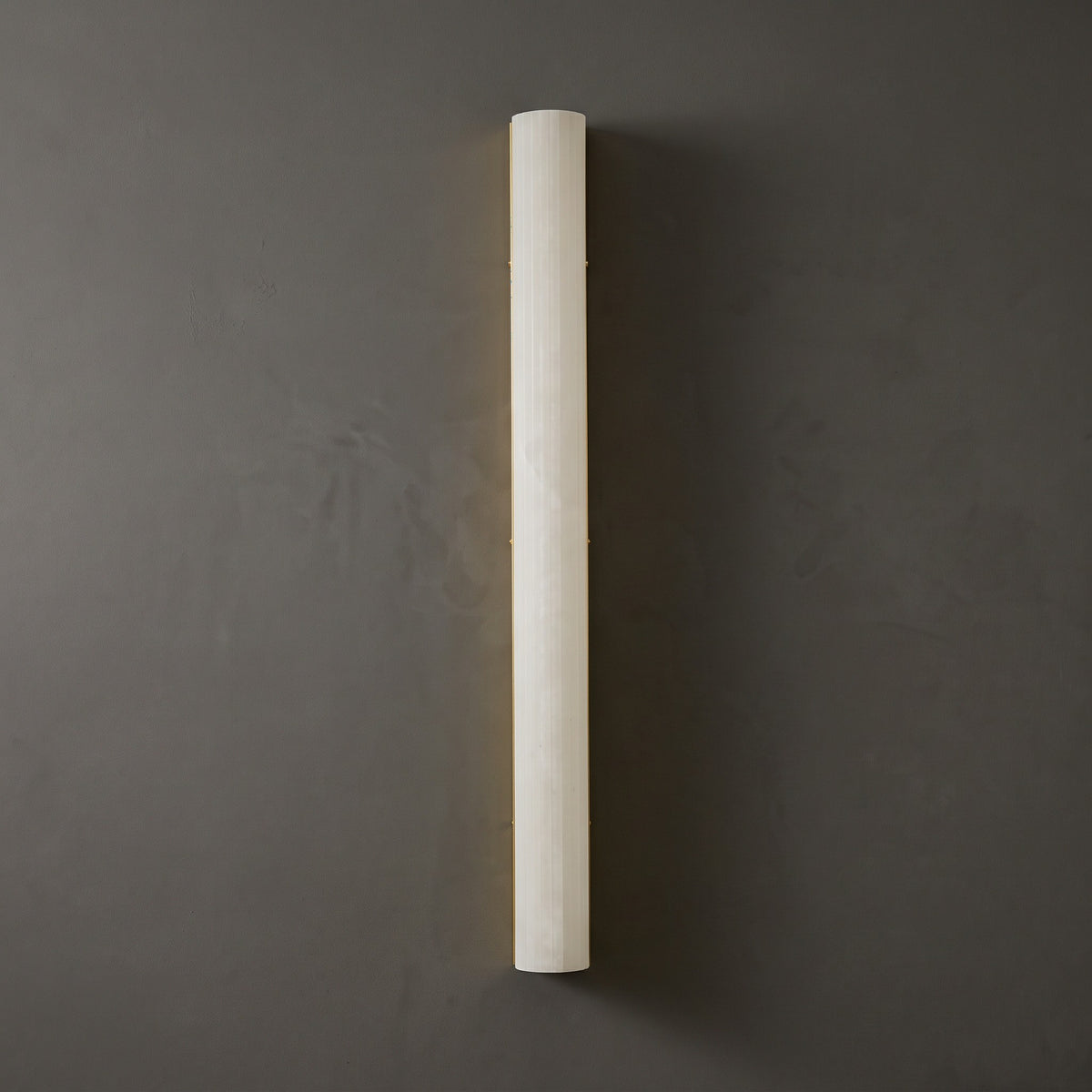Vertical Alabaster Roller Wandlamp