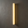 Laad afbeelding in galerij, Vertical Alabaster Roller Wandlamp
