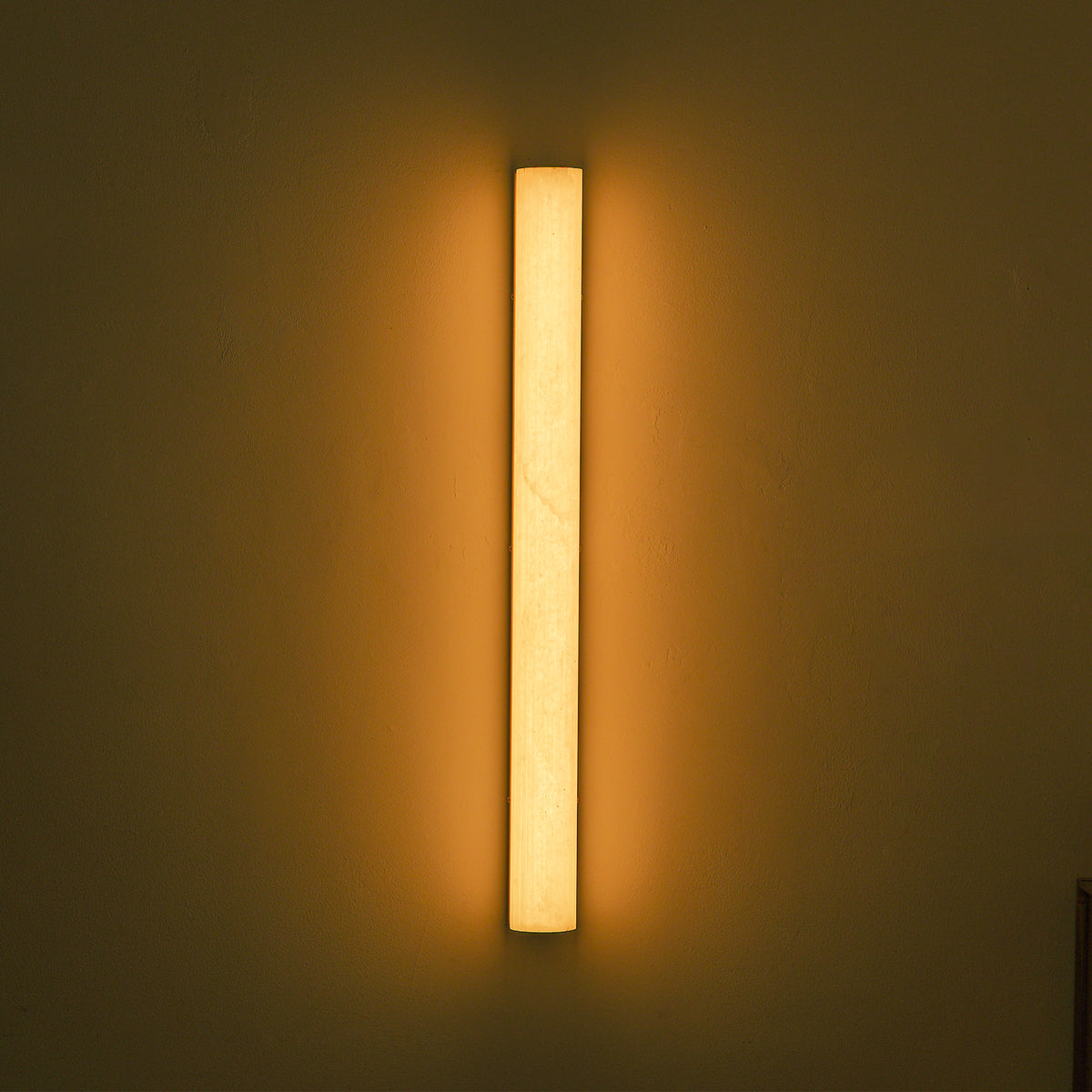 Vertical Alabaster Roller Wandlamp