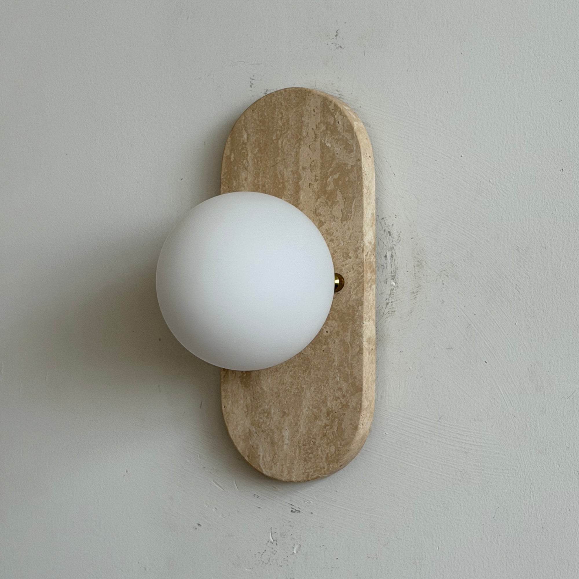 Viola Oval Wall Lamp