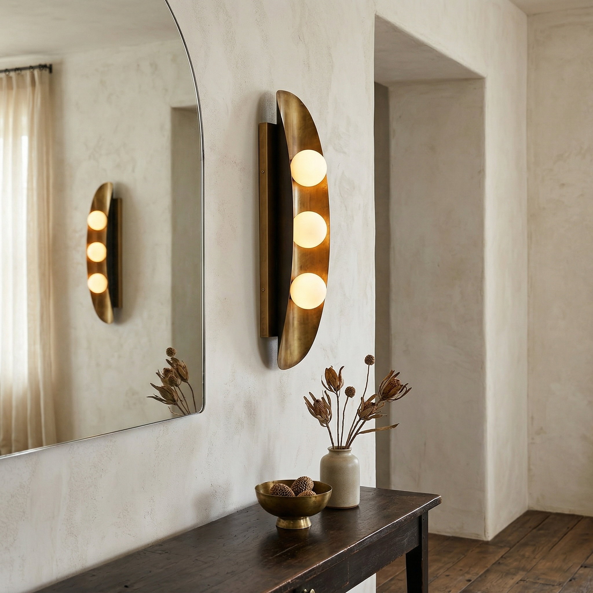 Hopper Wall Lamp