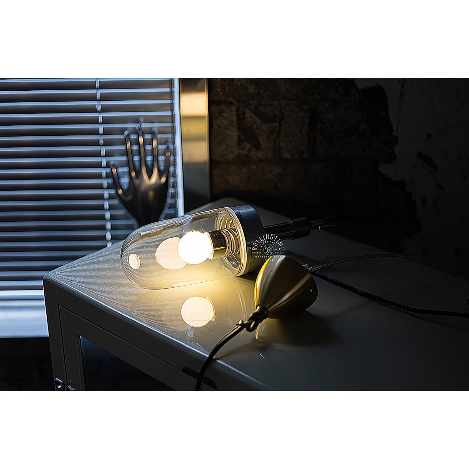 Well Glass Pendant Lamp