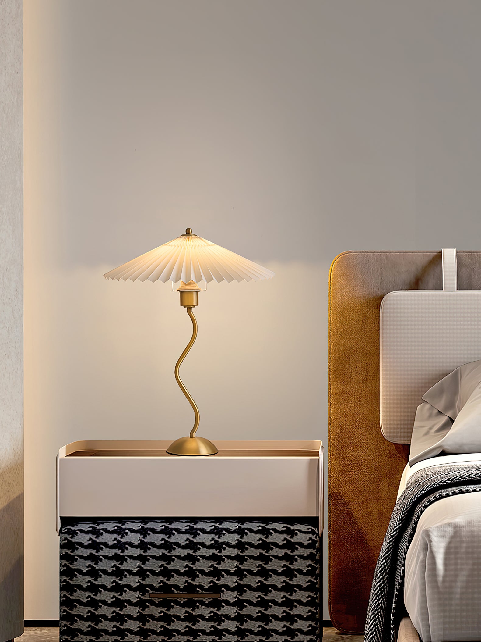 Willow Wavy Table Lamp