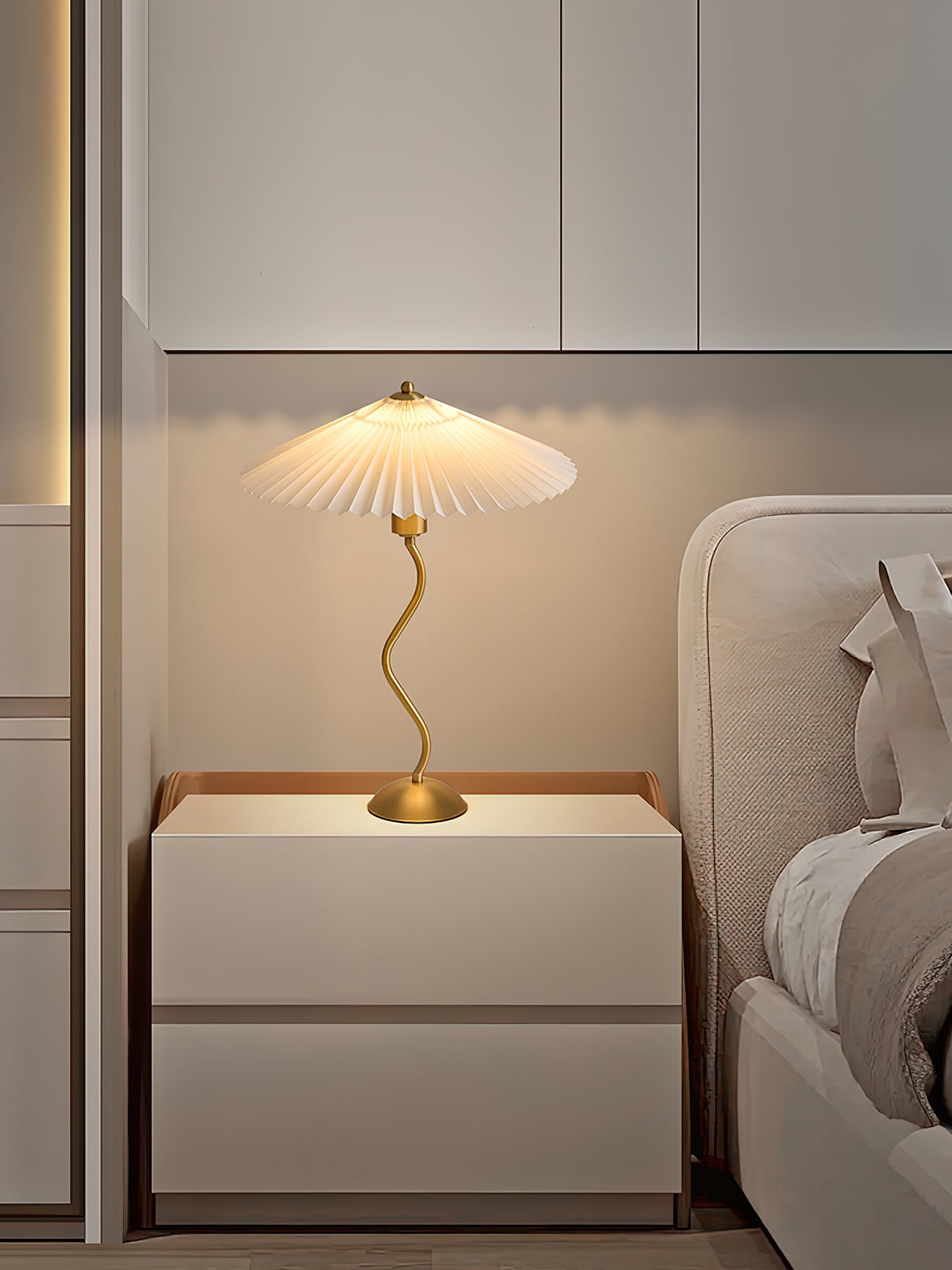 Willow Wavy Table Lamp