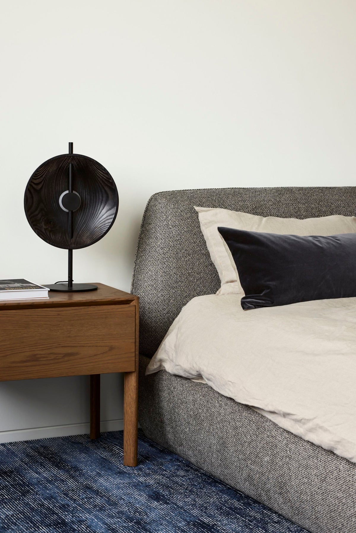 Wood Disc Table Lamp – detail 2