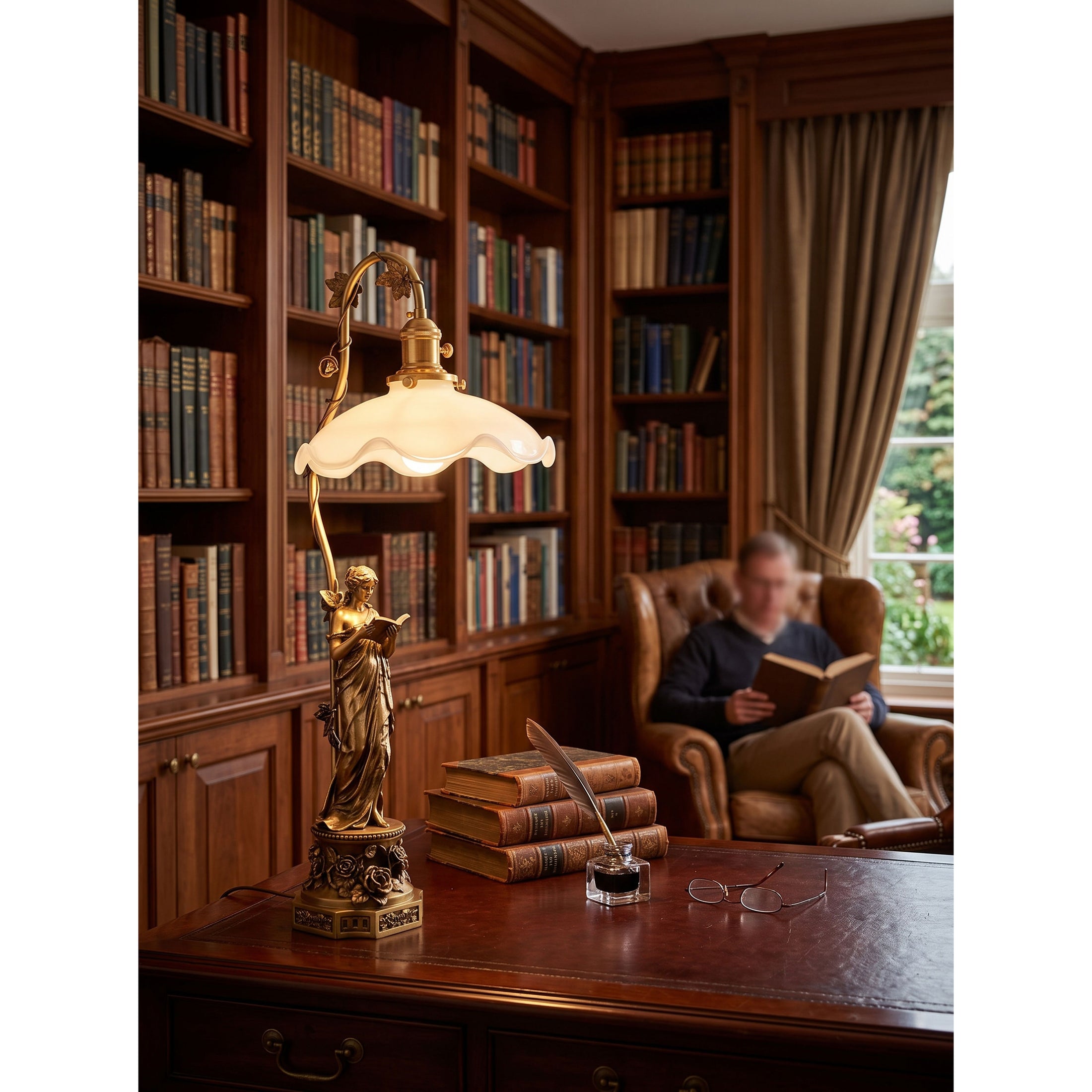 Lady Statue Glass Table Lamp