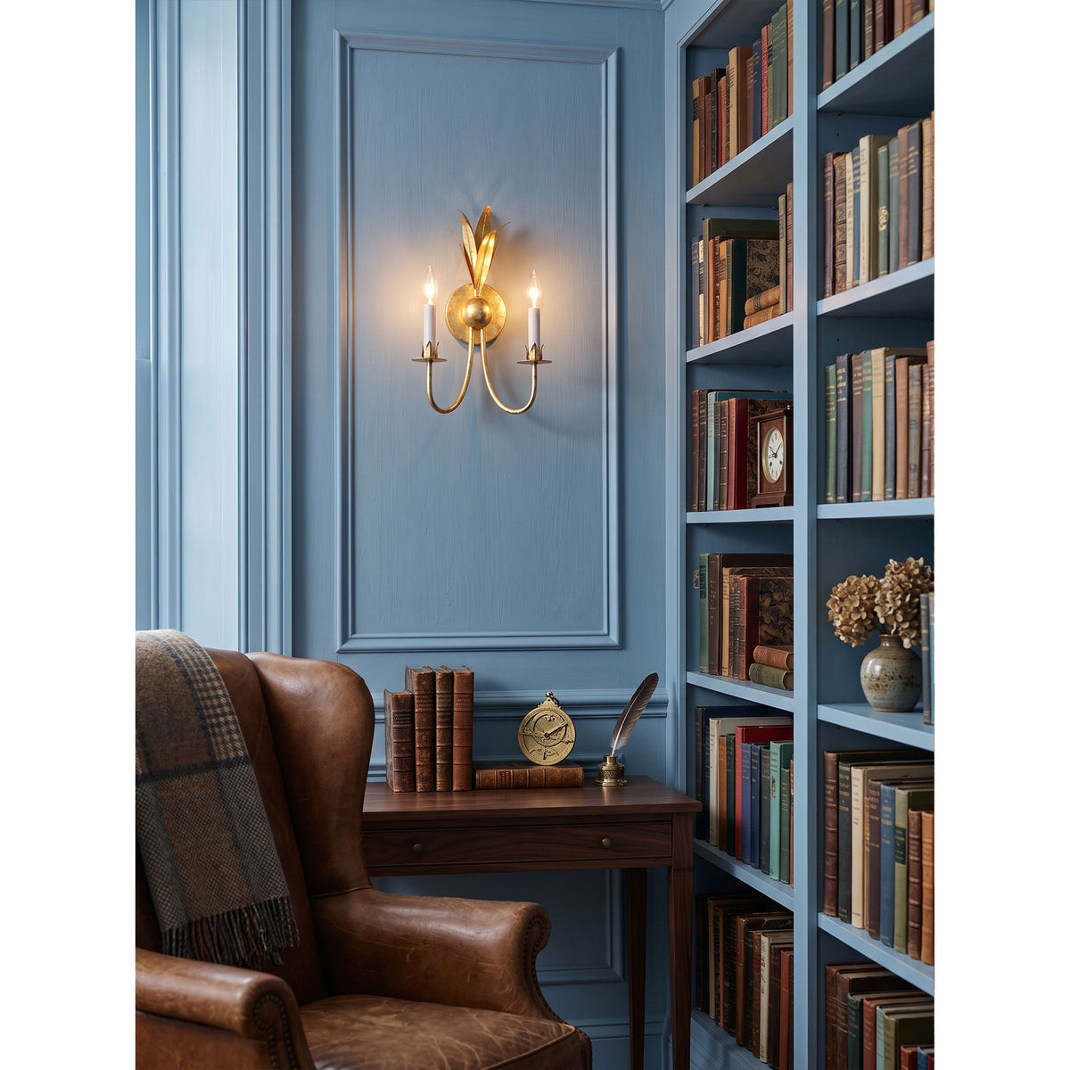 Paloma Wall Lamp