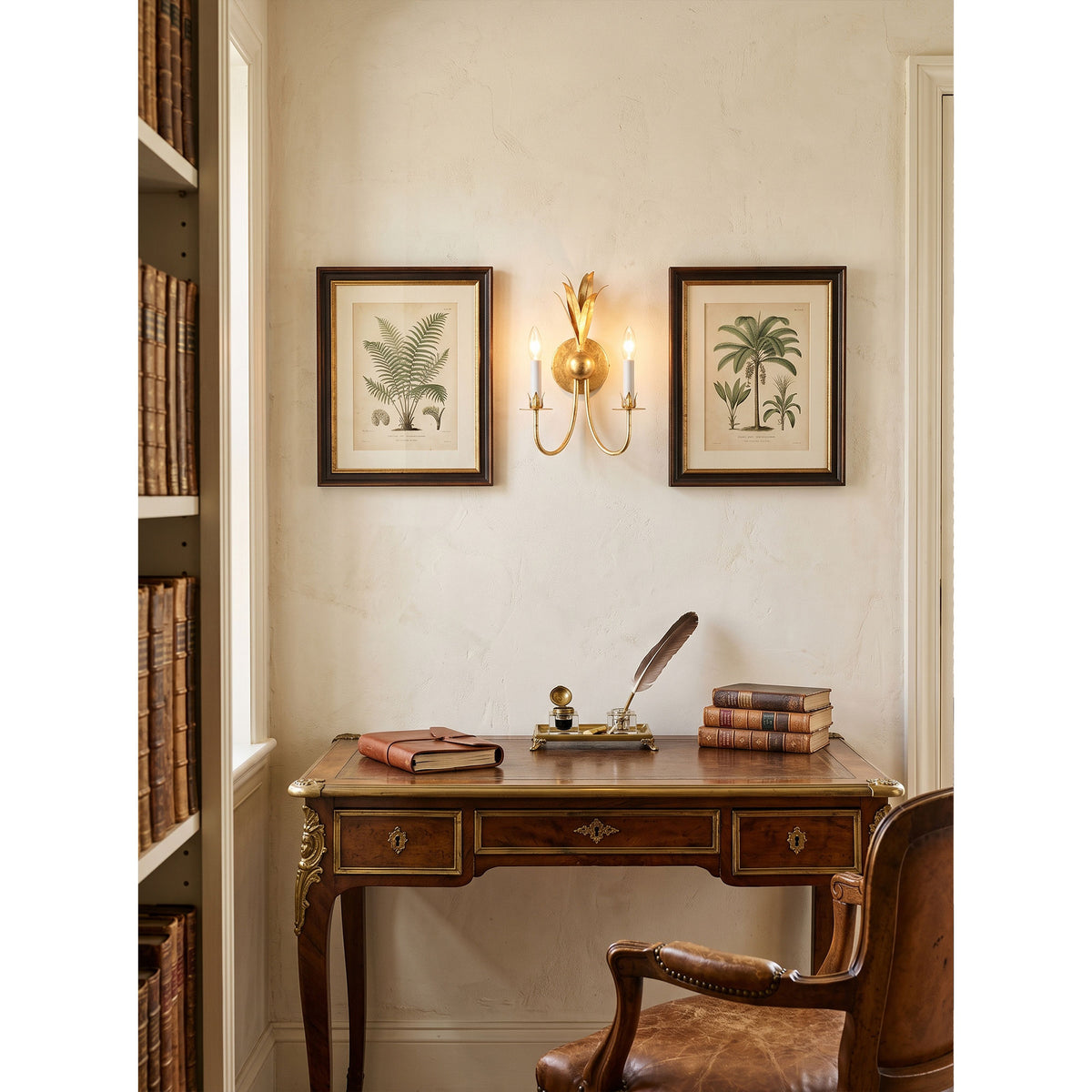 Paloma Wall Lamp