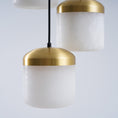 Bild in Galerie-Betrachter laden, Asta Alabaster Pendant Lamp
