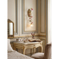 Charger l'image dans la visionneuse de la galerie, Floral Vine-Shaped Wall Sconce
