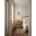 Charger l'image dans la visionneuse de la galerie, Floral Vine-Shaped Wall Sconce
