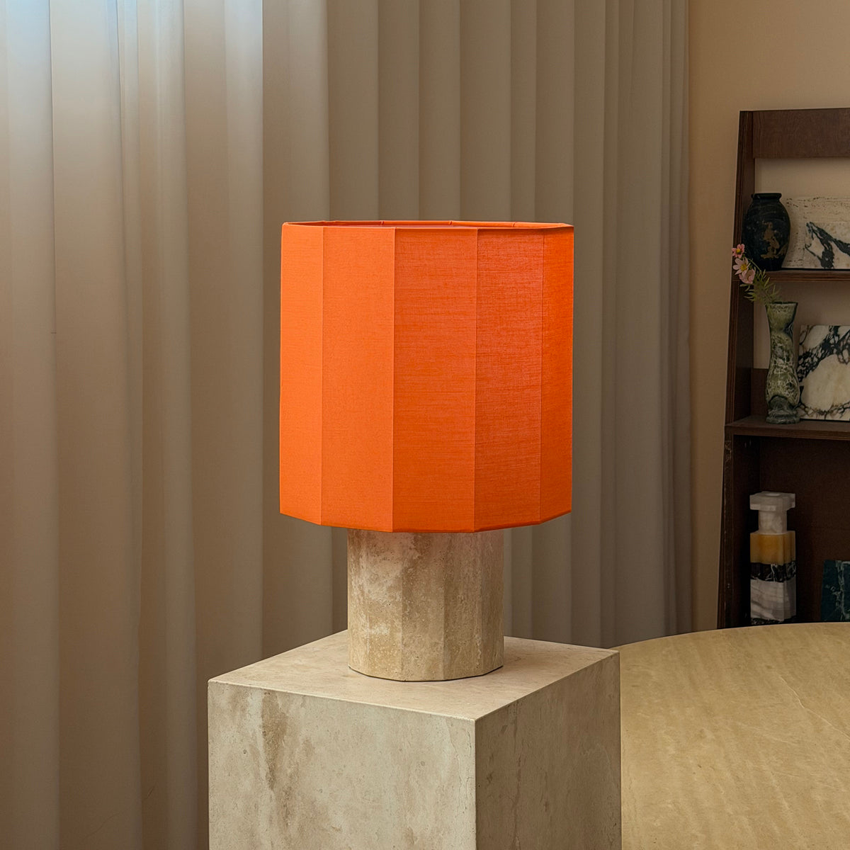 Lampada da tavolo Roma Dodecagono in travertino