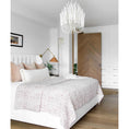 Bild in Galerie-Betrachter laden, White Multi-Stick Chandelier
